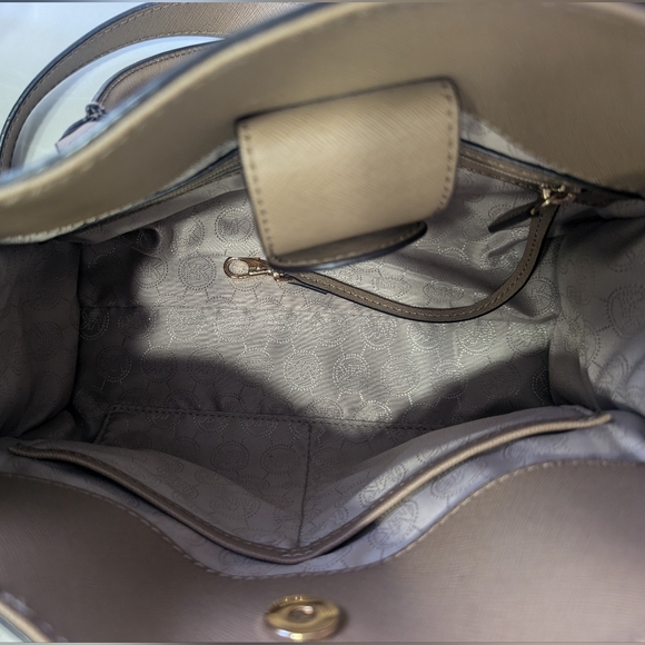 Michael Kors Handbag Purse - Picture 3 of 3